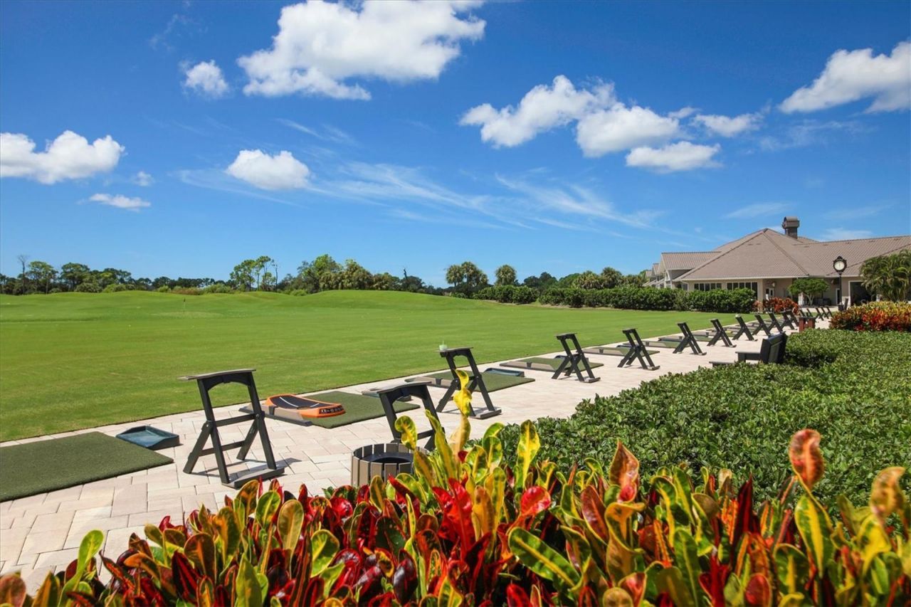 9402 Forest Hills Circle, Sarasota, FL 34238 Photo