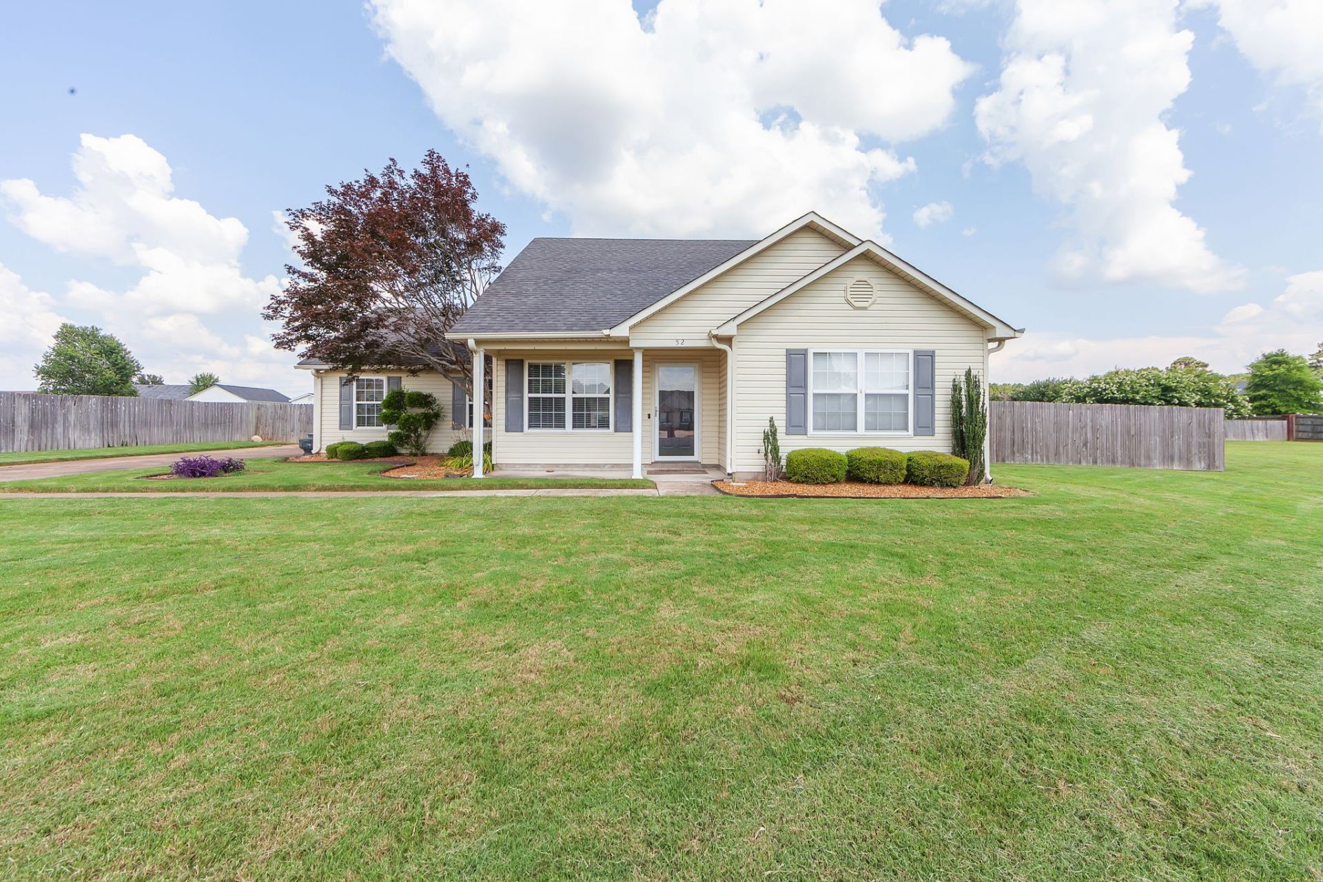 52 Majestic Oak Cv, Humboldt, TN 38343 Main Photo