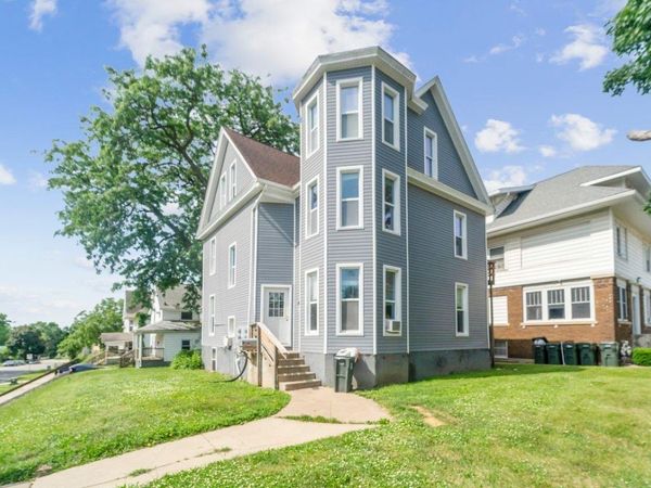 2503 Olive Street, Cedar Falls, IA 50613