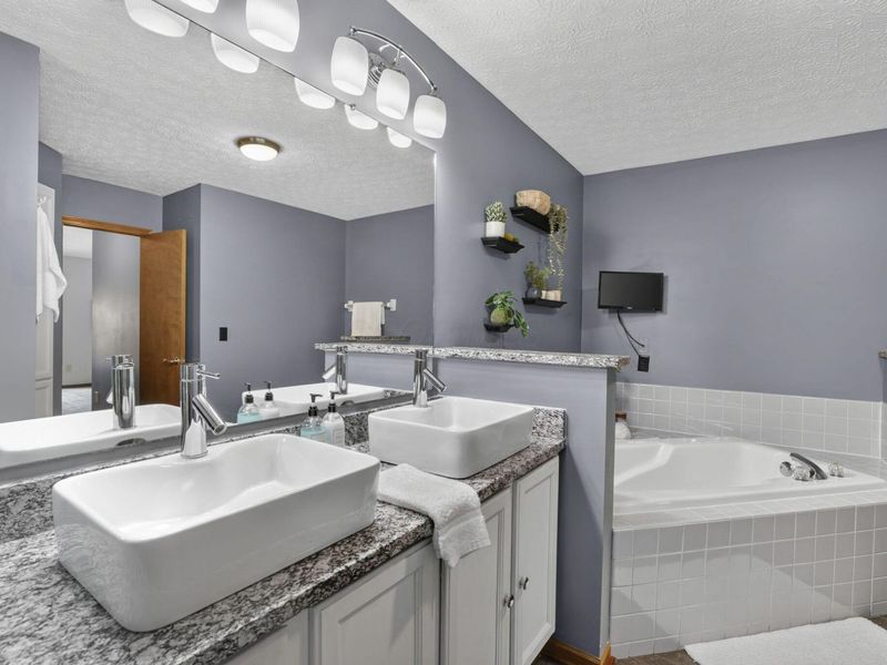 2394 Oakthorpe Drive, Hilliard, OH 43026 Photo 20