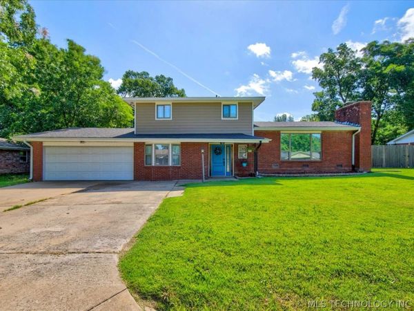 1708 Arbor Drive , Bartlesville, OK 74006
