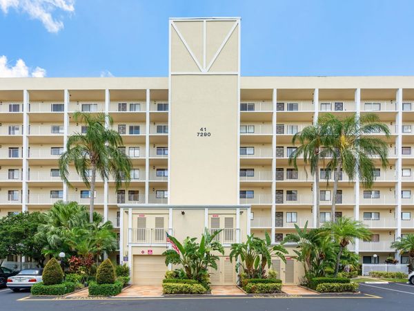7290 Kinghurst Drive, Unit 607, Delray Beach, FL 33446