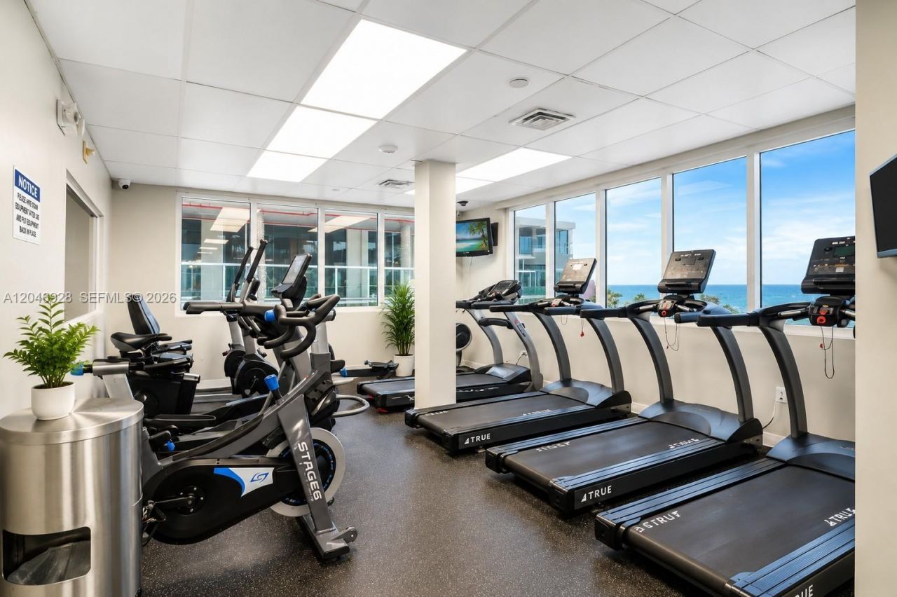 19201 Collins Ave , Unit 441, Sunny Isles Beach, FL 33160 Photo
