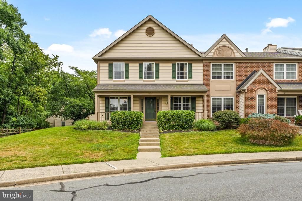 869 Waterford Drive, Frederick, MD 21702 Main Photo