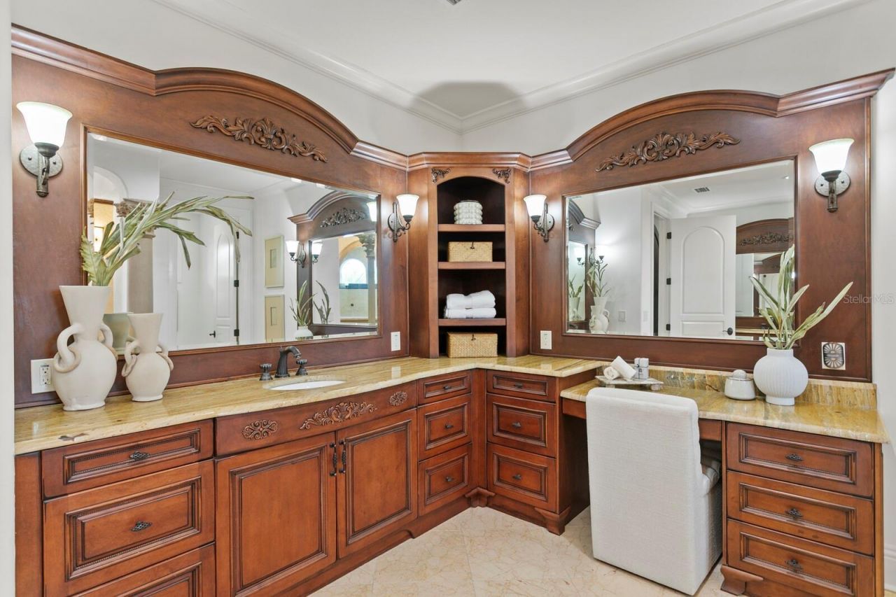 15912 Gulf Boulevard, Redington Beach, FL 33708 Photo