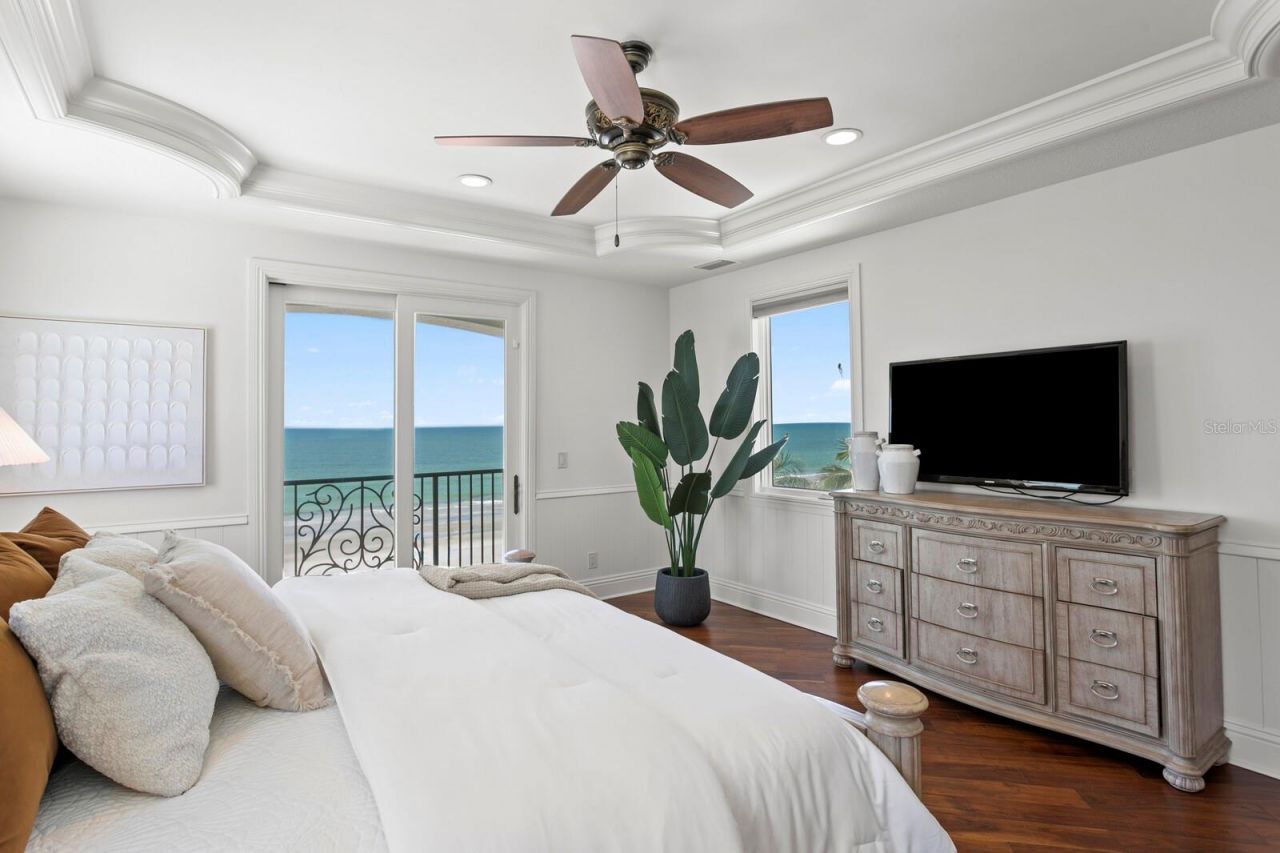 15912 Gulf Boulevard, Redington Beach, FL 33708 Photo