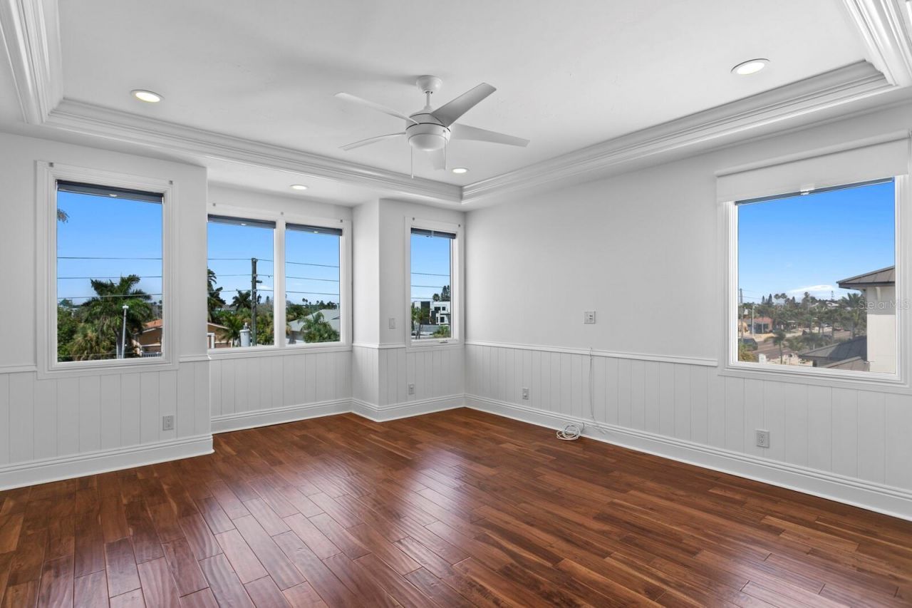 15912 Gulf Boulevard, Redington Beach, FL 33708 Photo