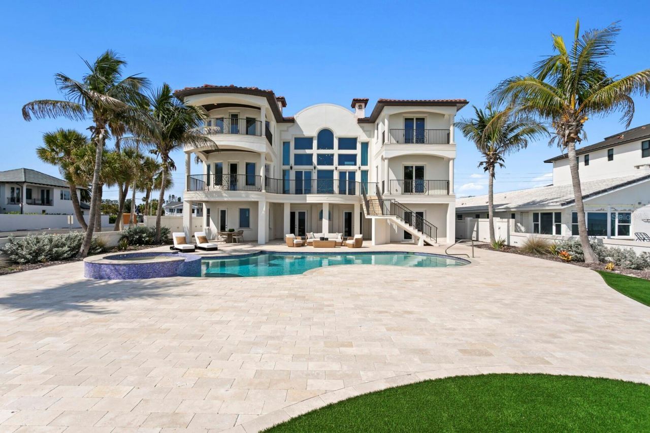 15912 Gulf Boulevard, Redington Beach, FL 33708 Photo