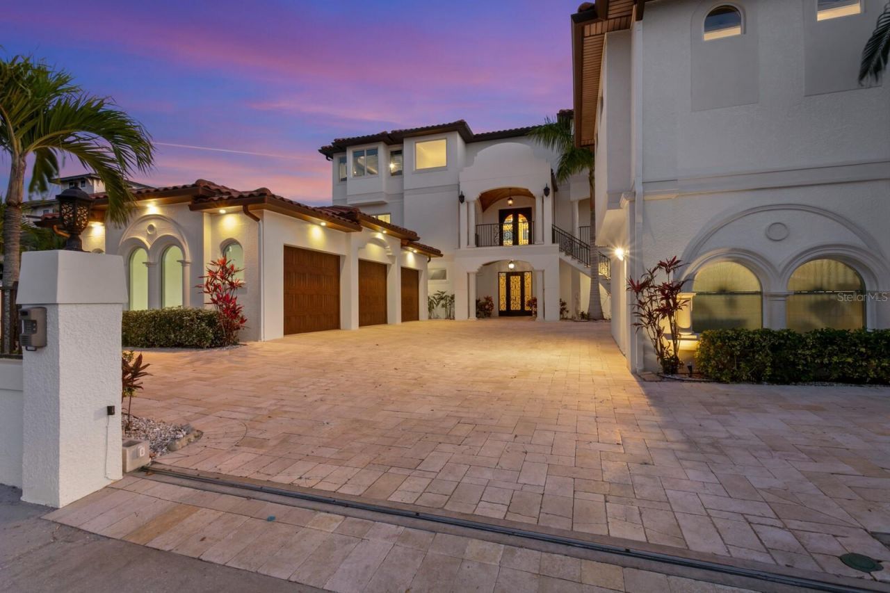 15912 Gulf Boulevard, Redington Beach, FL 33708 Photo