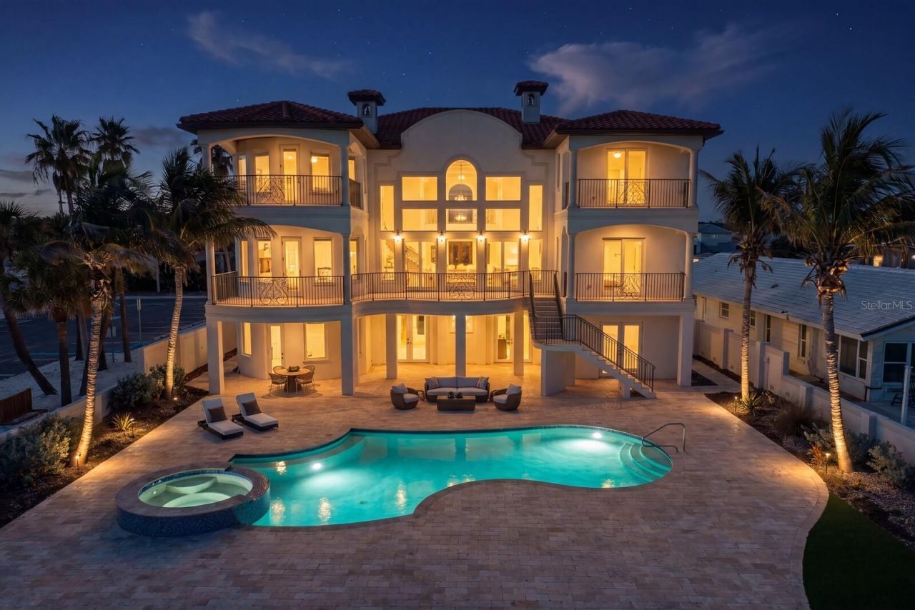 15912 Gulf Boulevard, Redington Beach, FL 33708 Photo