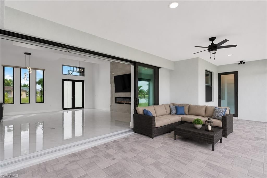 424 SW 26th Ave, Cape Coral, FL 33991 Photo
