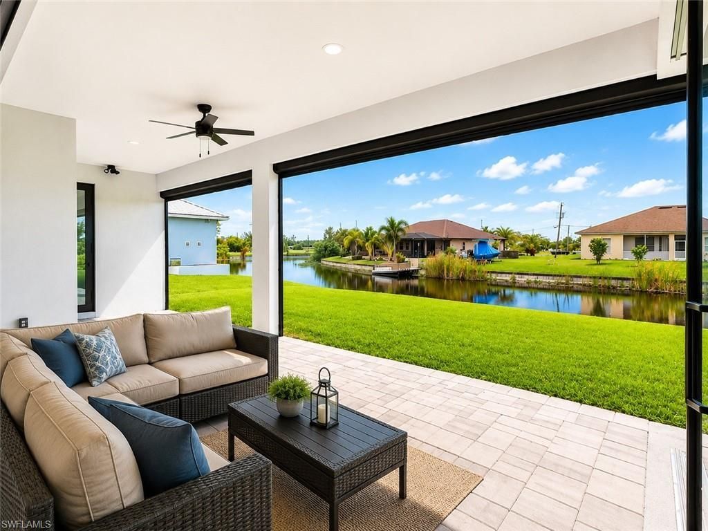 424 SW 26th Ave, Cape Coral, FL 33991 Photo