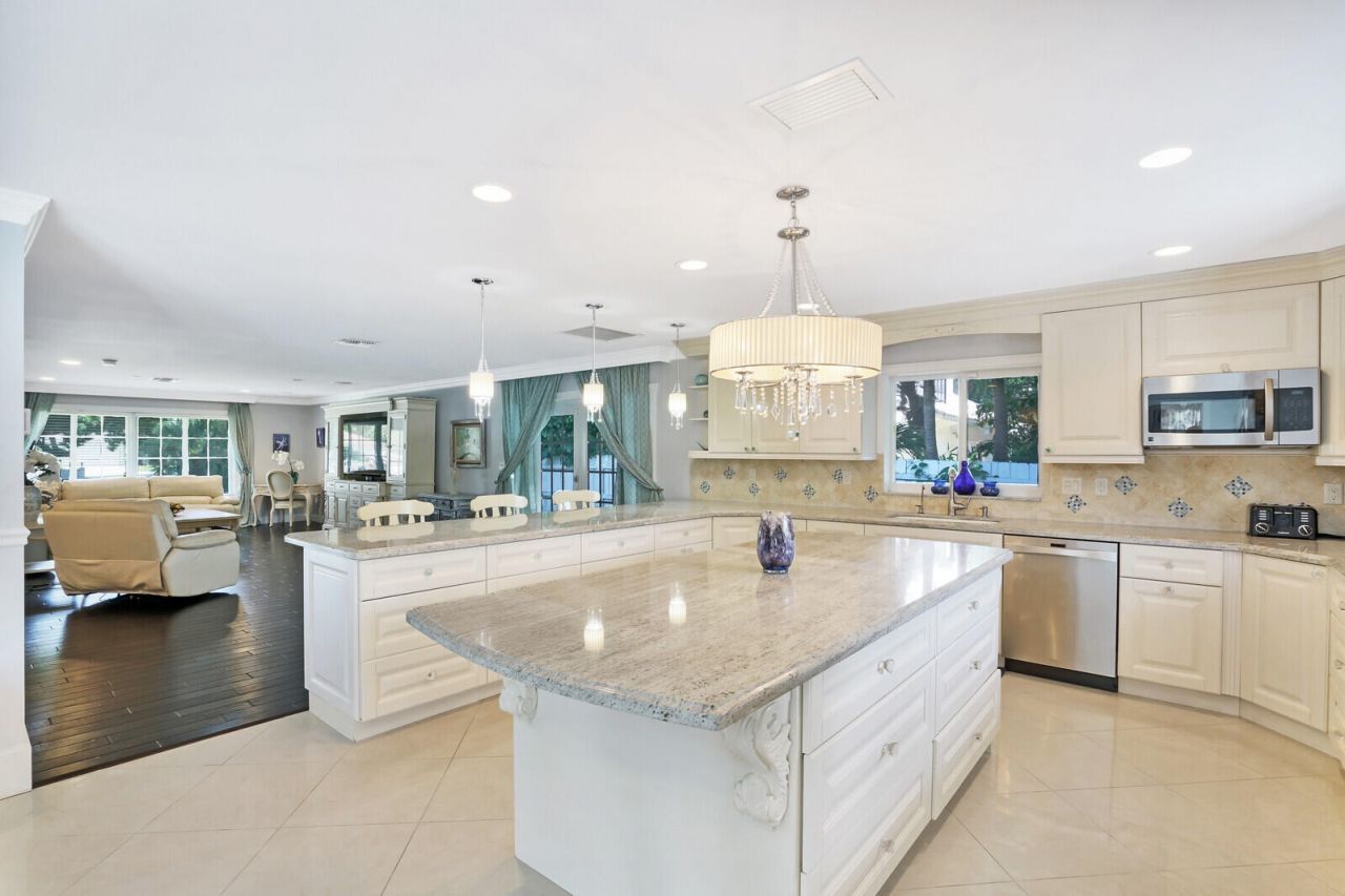 17 E Ocean Avenue, Ocean Ridge, FL 33435 Photo