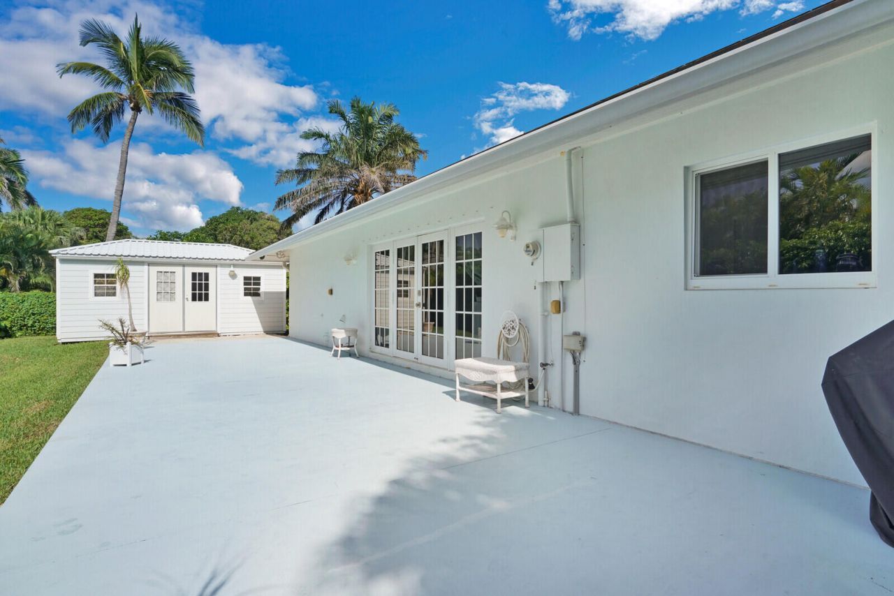 17 E Ocean Avenue, Ocean Ridge, FL 33435 Photo