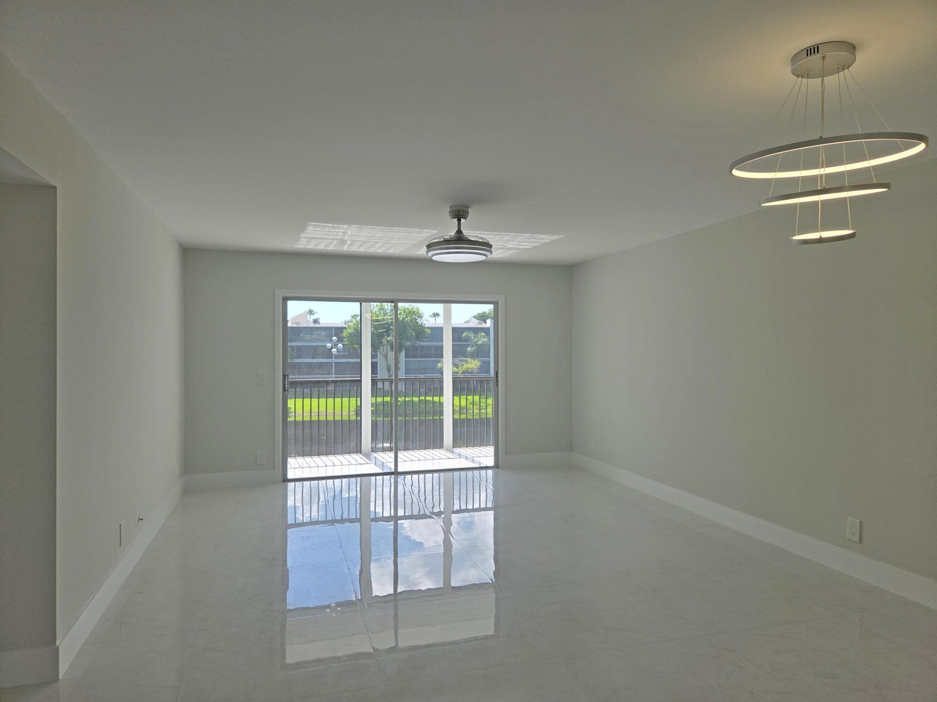 14310 Strathmore Lane, Unit 305, Delray Beach, FL 33446 Photo