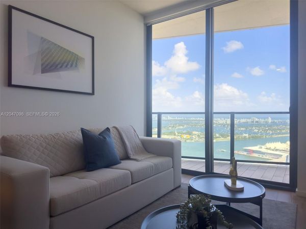 398 NE 5th St , Unit 4210, Miami, FL 33132