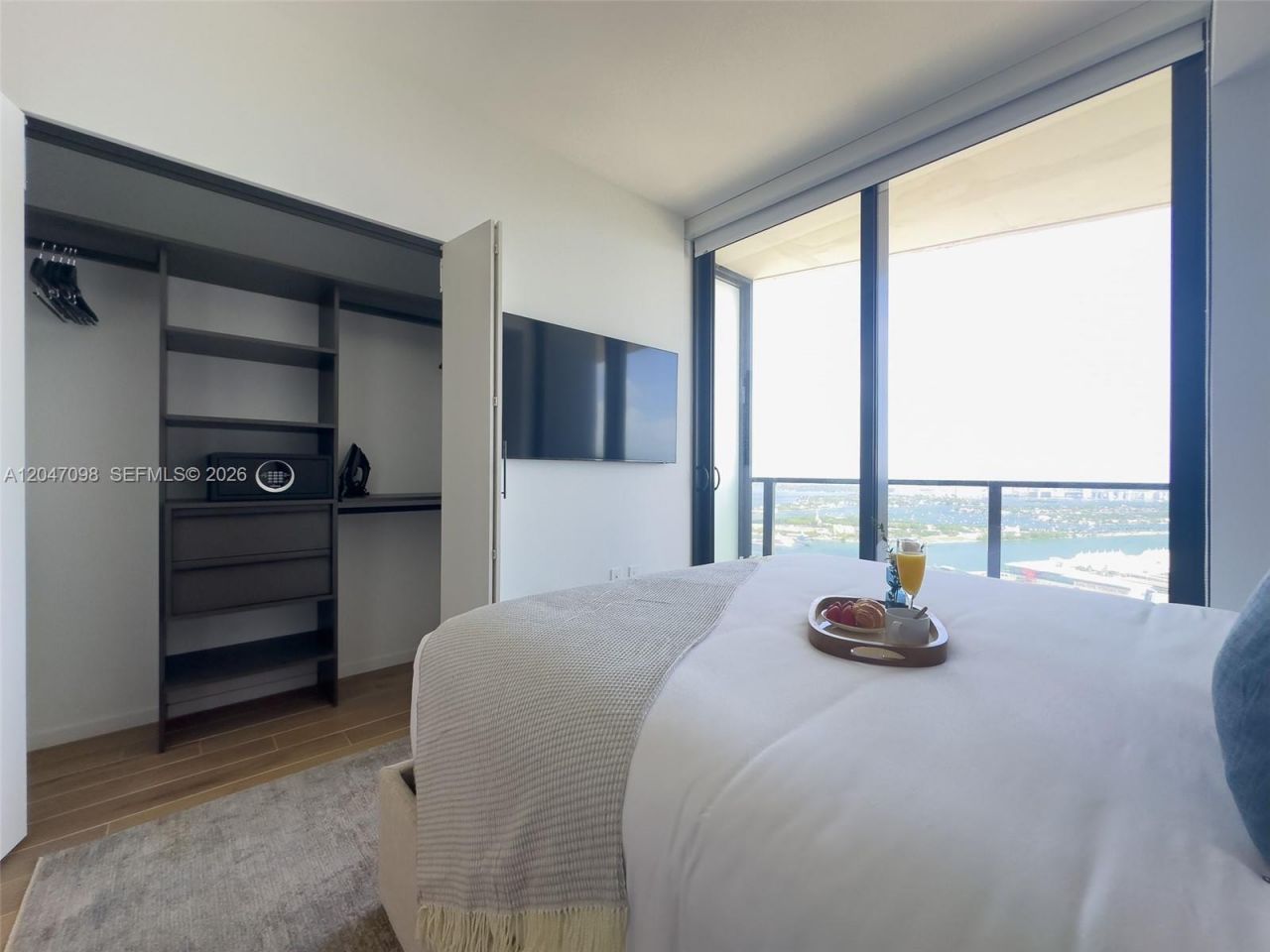 398 NE 5th St , Unit 4210, Miami, FL 33132 Photo