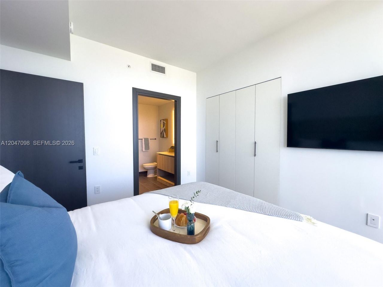 398 NE 5th St , Unit 4210, Miami, FL 33132 Photo