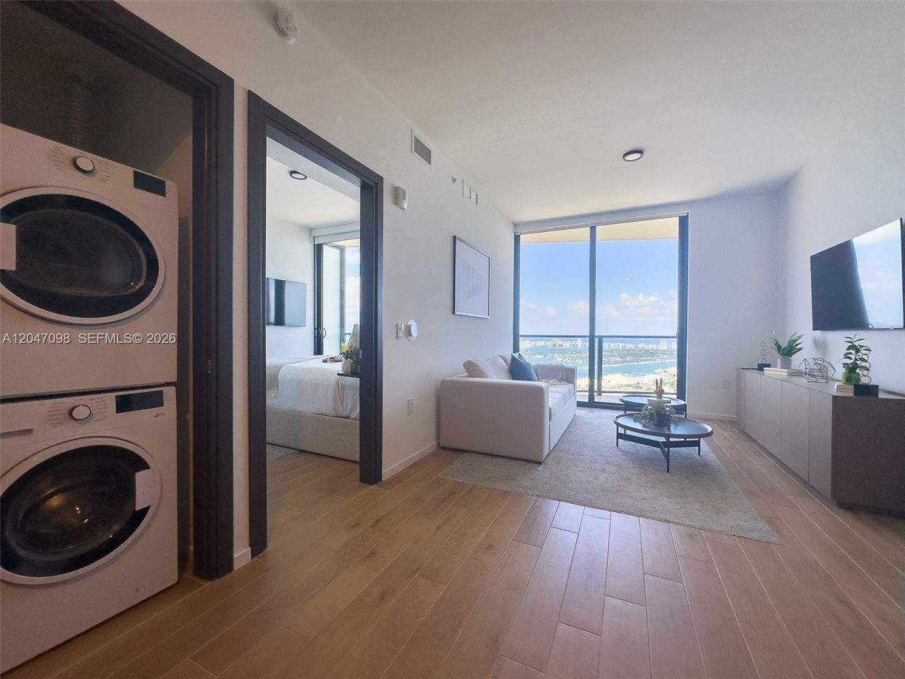 398 NE 5th St , Unit 4210, Miami, FL 33132 Photo
