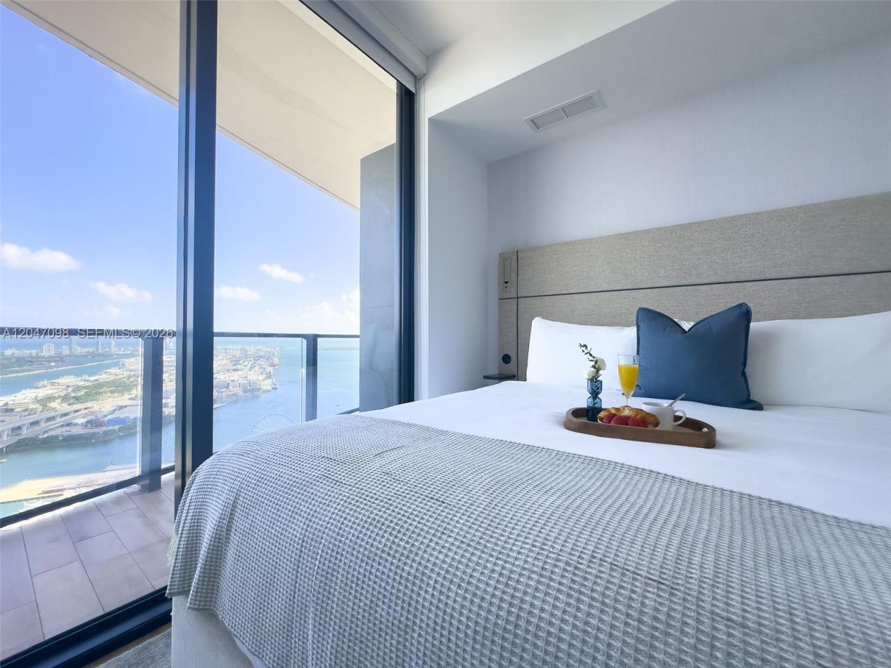 398 NE 5th St , Unit 4210, Miami, FL 33132 Photo