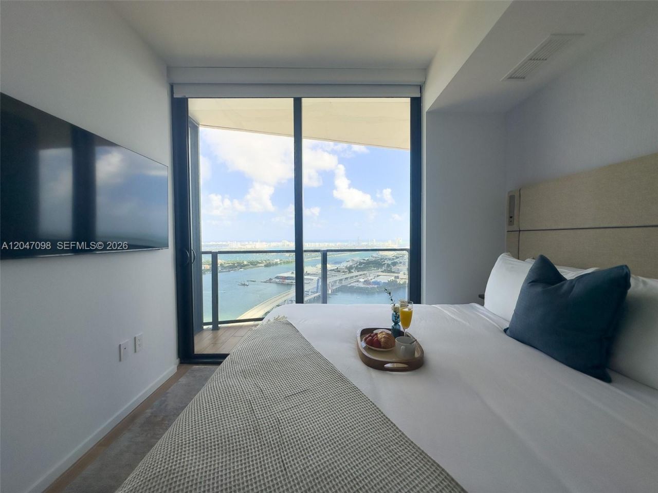 398 NE 5th St , Unit 4210, Miami, FL 33132 Photo