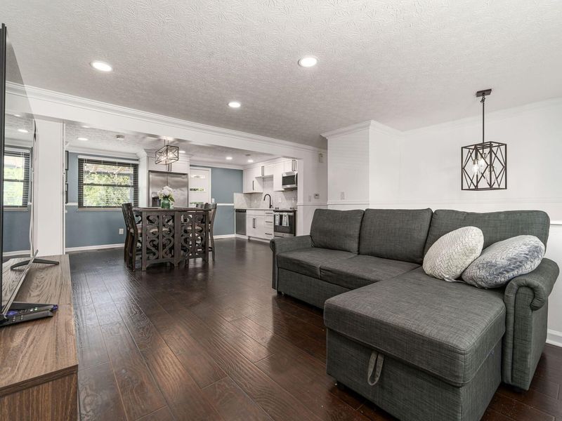 8127 Maugham Drive, Reynoldsburg, OH 43068 Photo 4