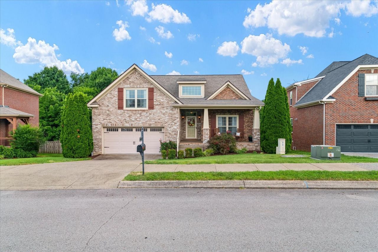 1002 Aenon Cir , Spring Hill, TN 37174 Main Photo