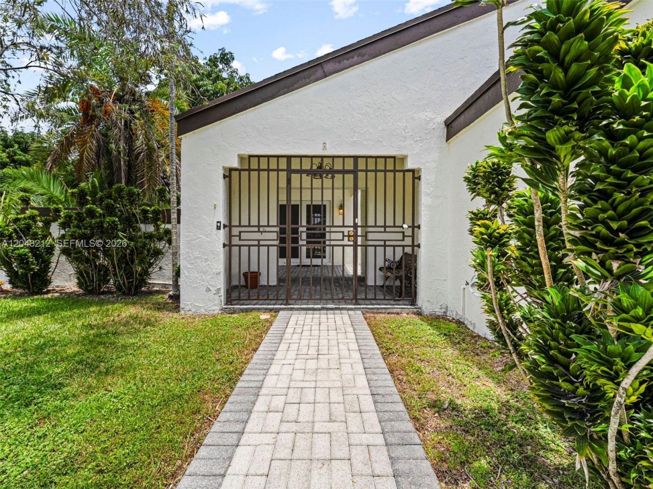 15491 SW 153rd St , Miami, FL 33187 Photo