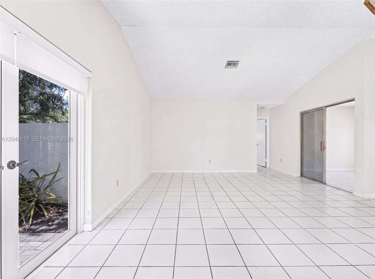 15491 SW 153rd St , Miami, FL 33187 Photo