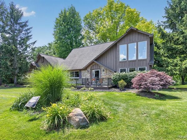 9968 Timothy Lane, Green Oak Twp, MI 48178