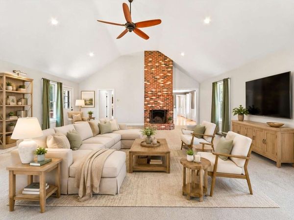 22 Valley Forge Circle, Unit 1, West Boylston, MA 01583