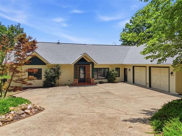714 Clearview Drive , Talking Rock, GA 30175