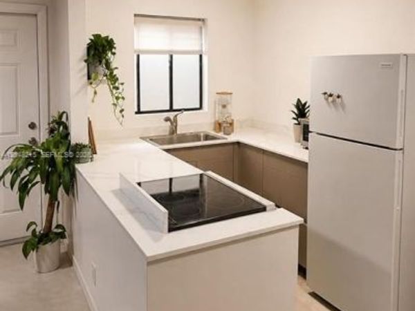 3501 Van Buren St , Unit 6, Hollywood, FL 33021