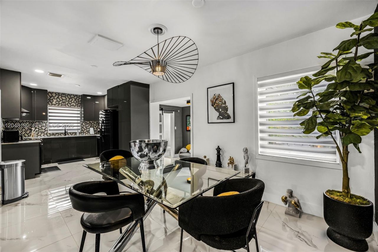 285 NW 45th St , Miami, FL 33127 Photo