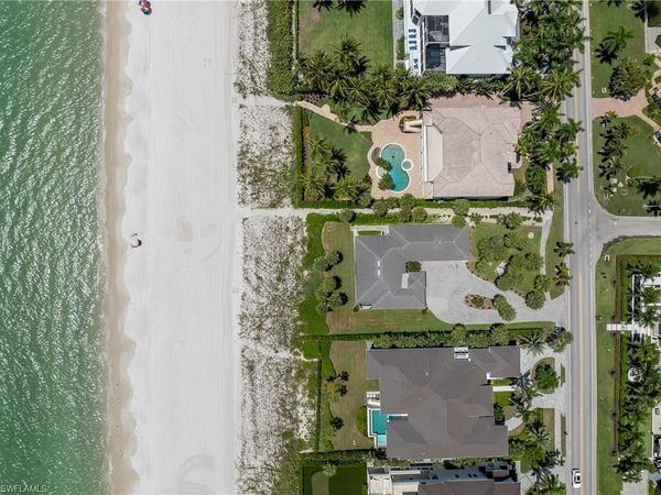 10173 Gulf Shore DR, NAPLES, FL 34108