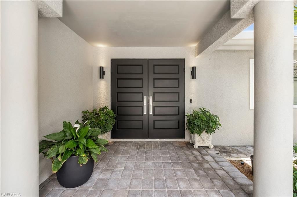 10173 Gulf Shore Dr, Naples, FL 34108 Photo