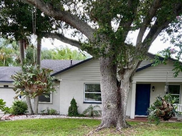 915 HARBOR HILL DRIVE, SAFETY HARBOR, FL 34695
