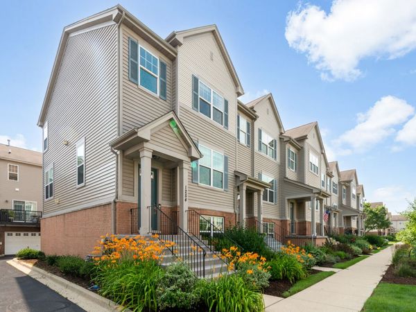 1254 Evergreen Avenue , Des Plaines, IL 60016