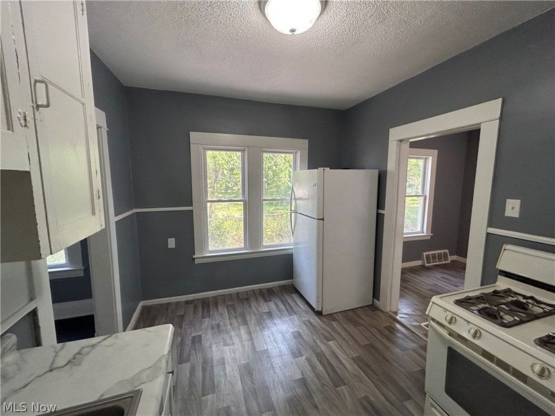 8910 Harris Avenue, Cleveland, OH 44104 Photo 18