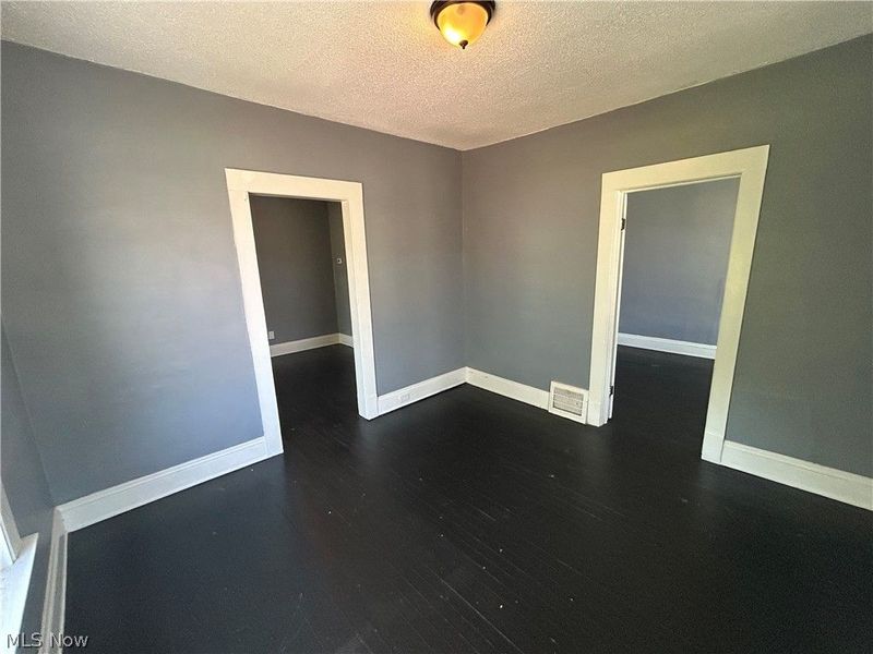 8910 Harris Avenue, Cleveland, OH 44104 Photo 19