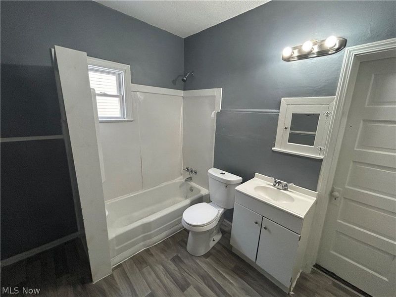 8910 Harris Avenue, Cleveland, OH 44104 Photo 21
