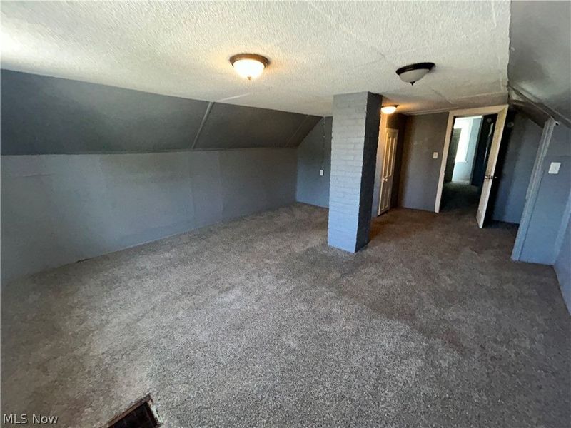 8910 Harris Avenue, Cleveland, OH 44104 Photo 30
