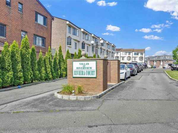 120-09 Riviera Court , Unit 10B, College Point, NY 11356