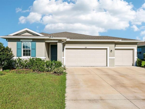31719 BROADWATER AVENUE , LEESBURG, FL 34748
