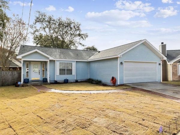 709 Vintage Road, Destin, FL 32541