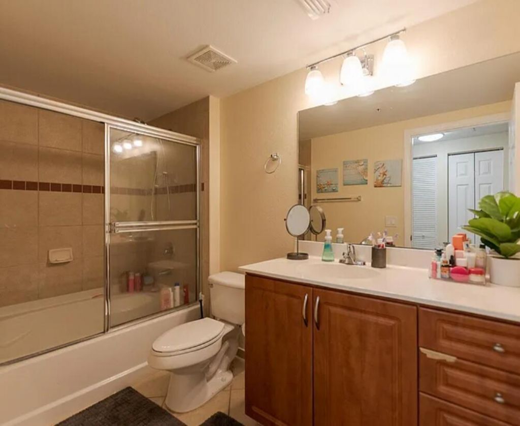6556 Emerald Dunes Drive, Unit 207, West Palm Beach, FL 33411 Photo