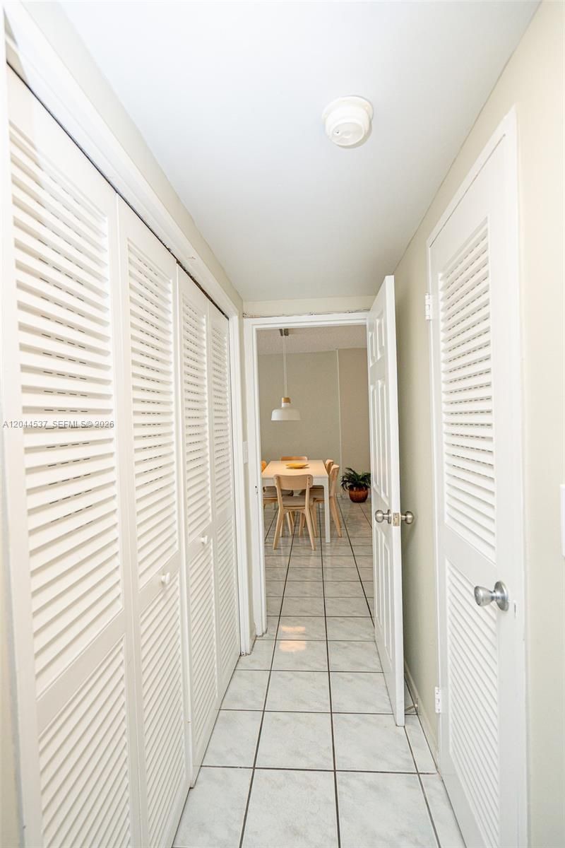 5601 Collins Ave , Unit 1517, Miami Beach, FL 33140 Photo