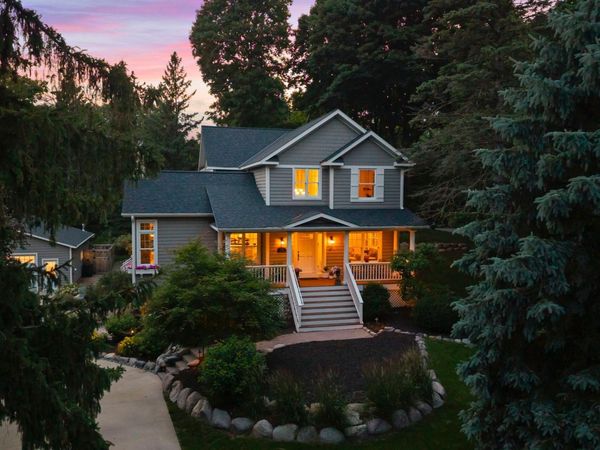 4940 Suburban Drive, Excelsior, MN 55331