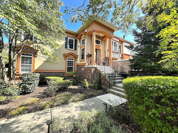 330 Veneto , Bloomingdale, IL 60108