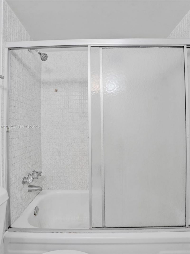 801 Three Islands Blvd, Unit 218, Hallandale Beach, FL 33009 Photo